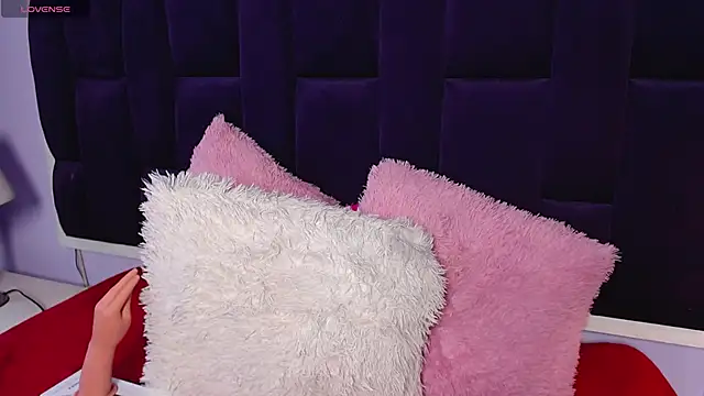 Snapshot of antonellabrith chatting on December 2025 08:04:02 PM antonellabrith online show from December 2025 08:04:02 PM