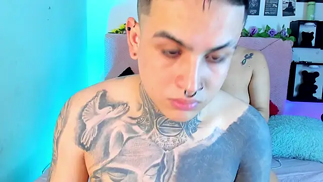 Sarahandzack online show from November 2025 06:41:02 AM