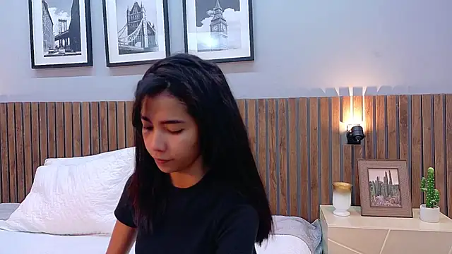 luna roja25 online show from February 2026 12:58:01 PM