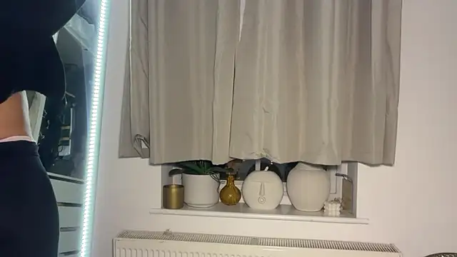 KayleeBella online show from November 2025 07:59:02 PM