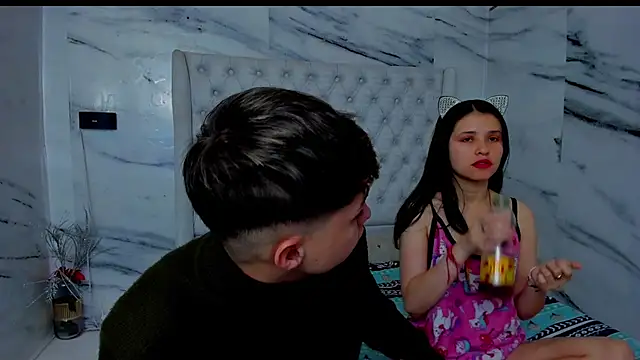 Snapshot of Ari_and_Storm chatting on November 2025 01:11:02 PM Ari and Storm online show from November 2025 01:11:02 PM