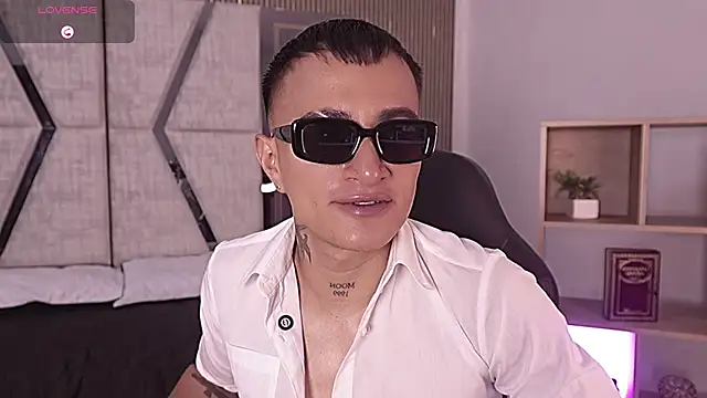 LiamDeep online show from February 2026 08:37:02 PM