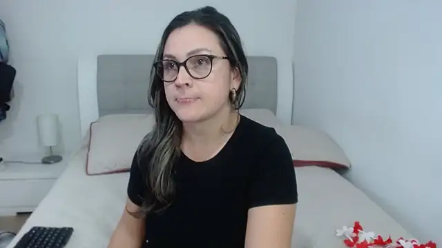 Snapshot of sophie_lopez1 chatting on July 2026 02:53:01 AM sophie lopez1 online show from July 2026 02:53:01 AM