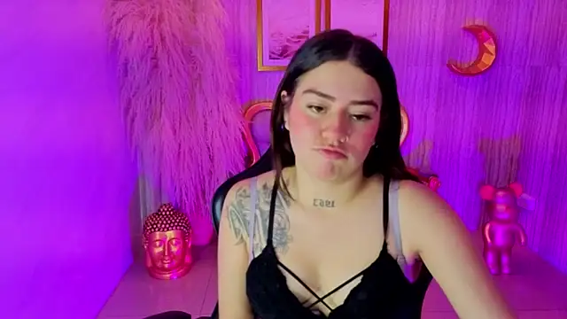 ivy lodge s online show from October 2025 08:29:01 PM