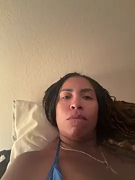 Snapshot of bobbiebbb chatting on May 2026 06:42:01 AM bobbiebbb online show from May 2026 06:42:01 AM