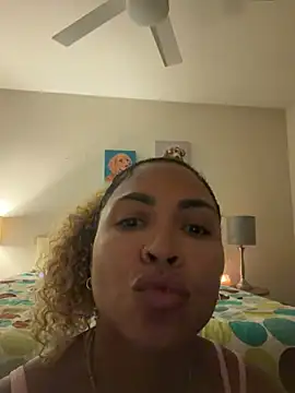 Snapshot of bobbiebbb chatting on July 2026 10:25:01 AM bobbiebbb online show from July 2026 10:25:01 AM