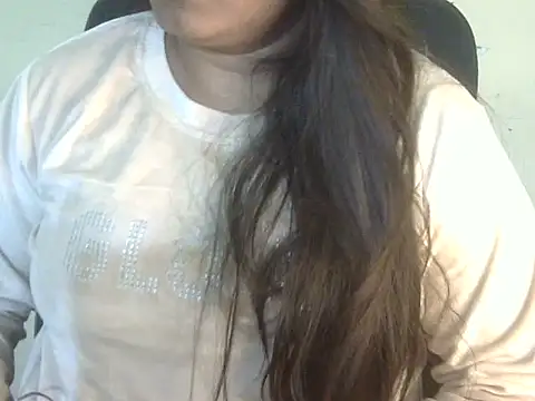 Snapshot of Aanya_Hazel chatting on December 2025 09:44:02 PM Aanya Hazel online show from December 2025 09:44:02 PM
