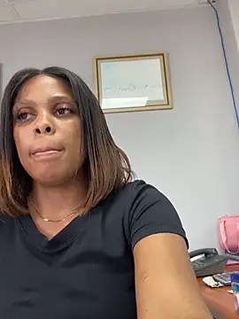 Snapshot of 031bubbles chatting on February 2026 11:40:01 AM 031bubbles online show from February 2026 11:40:01 AM