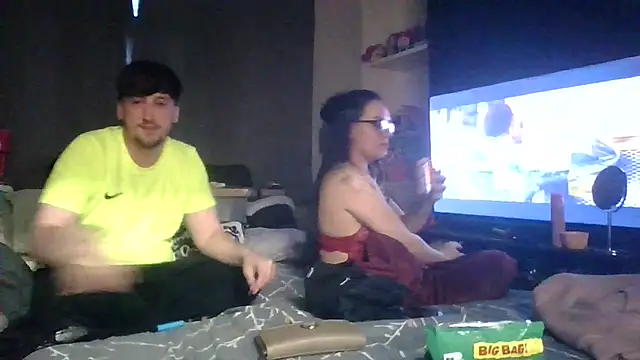 scottishcouple2002 online show from October 2025 04:39:02 PM