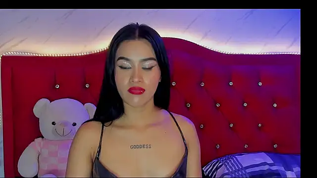 Snapshot of Lizzy_LaBelle chatting on November 2025 04:25:02 AM Lizzy LaBelle online show from November 2025 04:25:02 AM