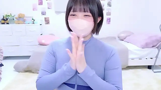 Hinata Sun online show from March 2026 12:08:01 PM