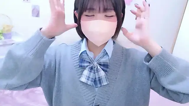 Hinata Sun online show from May 2026 11:41:02 AM