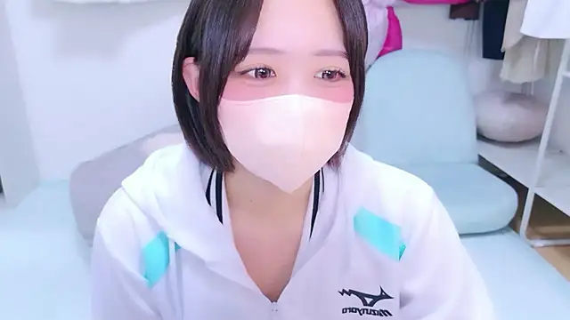 Hinata Sun online show from June 2026 12:31:02 PM