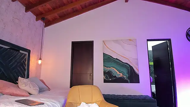 Sofi Moreno online show from September 2025 11:59:01 AM