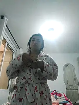 mia mancinii online show from February 2026 05:08:01 PM