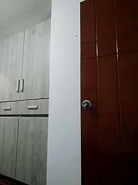 mia mancinii online show from March 2026 05:32:01 PM