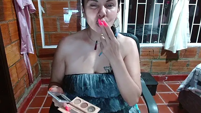 Snapshot of Milf_Fantassyy chatting on September 2025 01:00:01 AM Milf Fantassyy online show from September 2025 01:00:01 AM