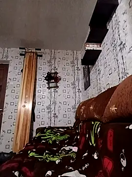 Lietta  online show from November 2025 08:31:01 PM