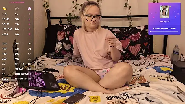 Snapshot of xxNaughtyNicolexx chatting on September 2025 10:13:01 PM xxNaughtyNicolexx online show from September 2025 10:13:01 PM