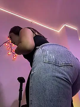 Amelia laurent online show from March 2026 01:10:02 AM