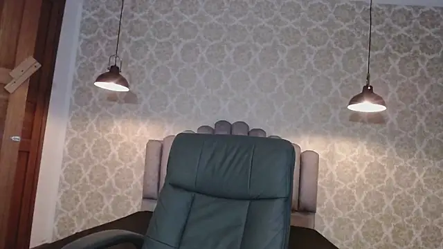 Snapshot of Kristall_06 chatting on September 2025 02:58:02 AM Kristall 06 online show from September 2025 02:58:02 AM