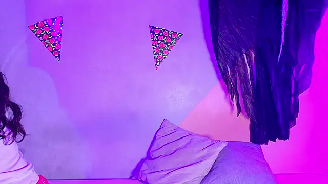 Laura and Kevin online show from October 2025 01:23:04 PM