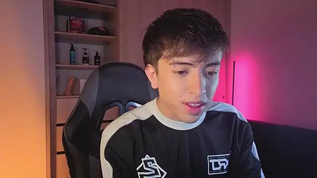 onlinenico online show from November 2025 11:05:01 PM