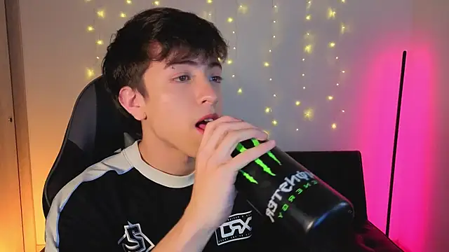 onlinenico online show from December 2025 08:06:02 PM