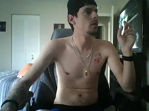 Snapshot of latinosatiro94 chatting on February 2026 07:45:01 PM latinosatiro94 online show from February 2026 07:45:01 PM