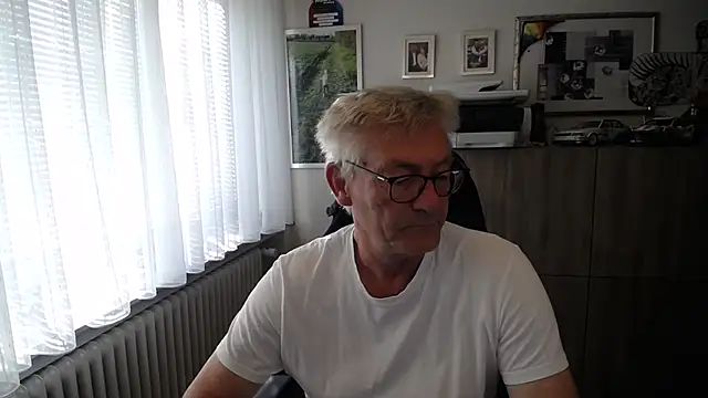 Snapshot of randyandy67 chatting on July 2026 05:25:02 AM randyandy67 online show from July 2026 05:25:02 AM