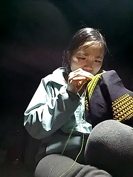 ngan-cute online show from November 2025 03:44:02 PM