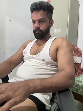 Vineeth3906 online show from April 2026 06:01:01 PM