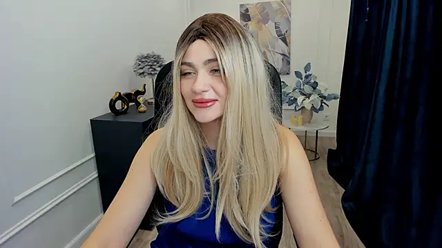 LeslieMineg online show from December 2025 08:14:01 PM