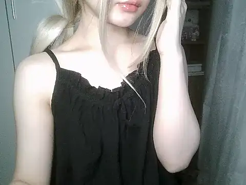 Annabelle-e online show from March 2026 10:05:01 PM