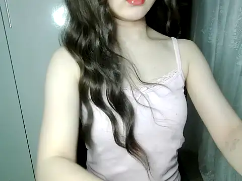 Snapshot of Annabelle-e chatting on June 2026 07:08:02 PM Annabelle-e online show from June 2026 07:08:02 PM