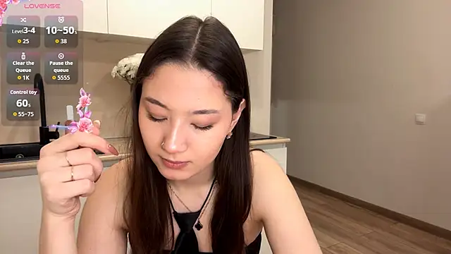 Sakuravice online show from March 2026 03:23:01 AM