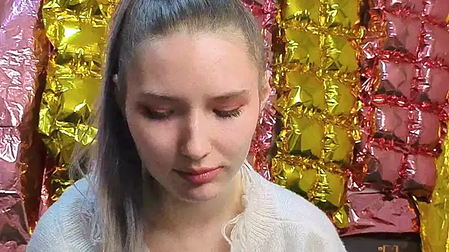  kikiclark   online show from April 2026 09:39:33 PM