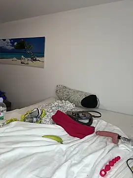 Steffi Snowbunny online show from October 2025 05:25:02 PM