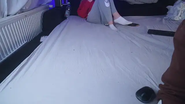 Steffi Snowbunny online show from November 2025 08:00:01 PM