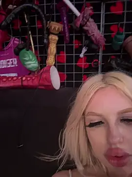 Steffi Snowbunny online show from April 2026 09:39:33 PM