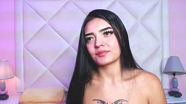 Miaa Smithh   online show from November 2025 03:12:01 PM