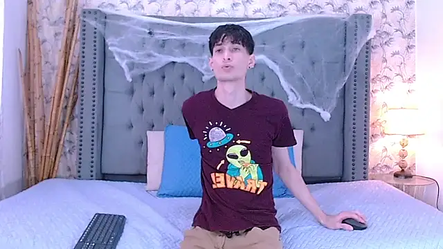 Luke Carter online show from October 2025 01:11:01 PM