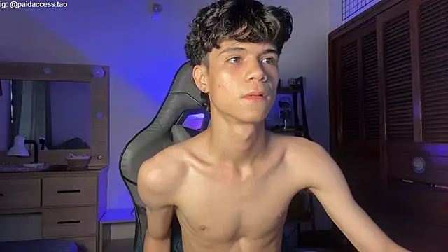 OopsAgain  online show from June 2026 09:19:01 PM