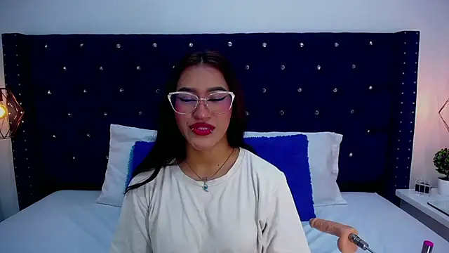 Snapshot of miss_aris chatting on November 2025 03:18:02 AM miss aris online show from November 2025 03:18:02 AM