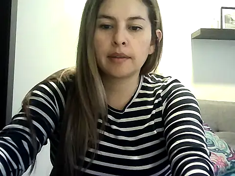 Snapshot of Valery__Rouse_ chatting on April 2026 08:55:01 PM Valery Rouse online show from April 2026 08:55:01 PM