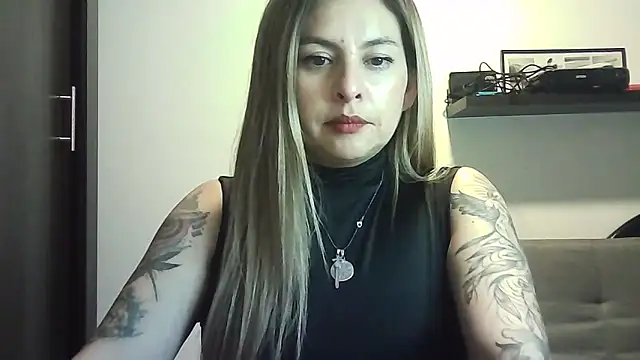 Snapshot of Valery__Rouse_ chatting on May 2026 05:13:01 AM Valery Rouse online show from May 2026 05:13:01 AM