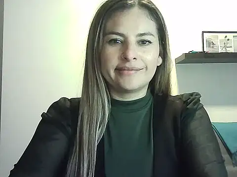 Snapshot of Valery__Rouse_ chatting on May 2026 08:16:01 PM Valery Rouse online show from May 2026 08:16:01 PM