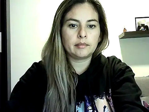 Snapshot of Valery__Rouse_ chatting on June 2026 12:12:02 AM Valery Rouse online show from June 2026 12:12:02 AM