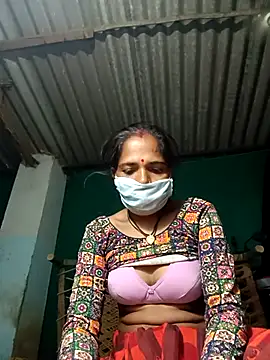 Snapshot of Hot-honi chatting on September 2025 10:43:02 PM Hot-honi online show from September 2025 10:43:02 PM