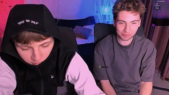 travis wolf  online show from December 2025 08:59:01 PM